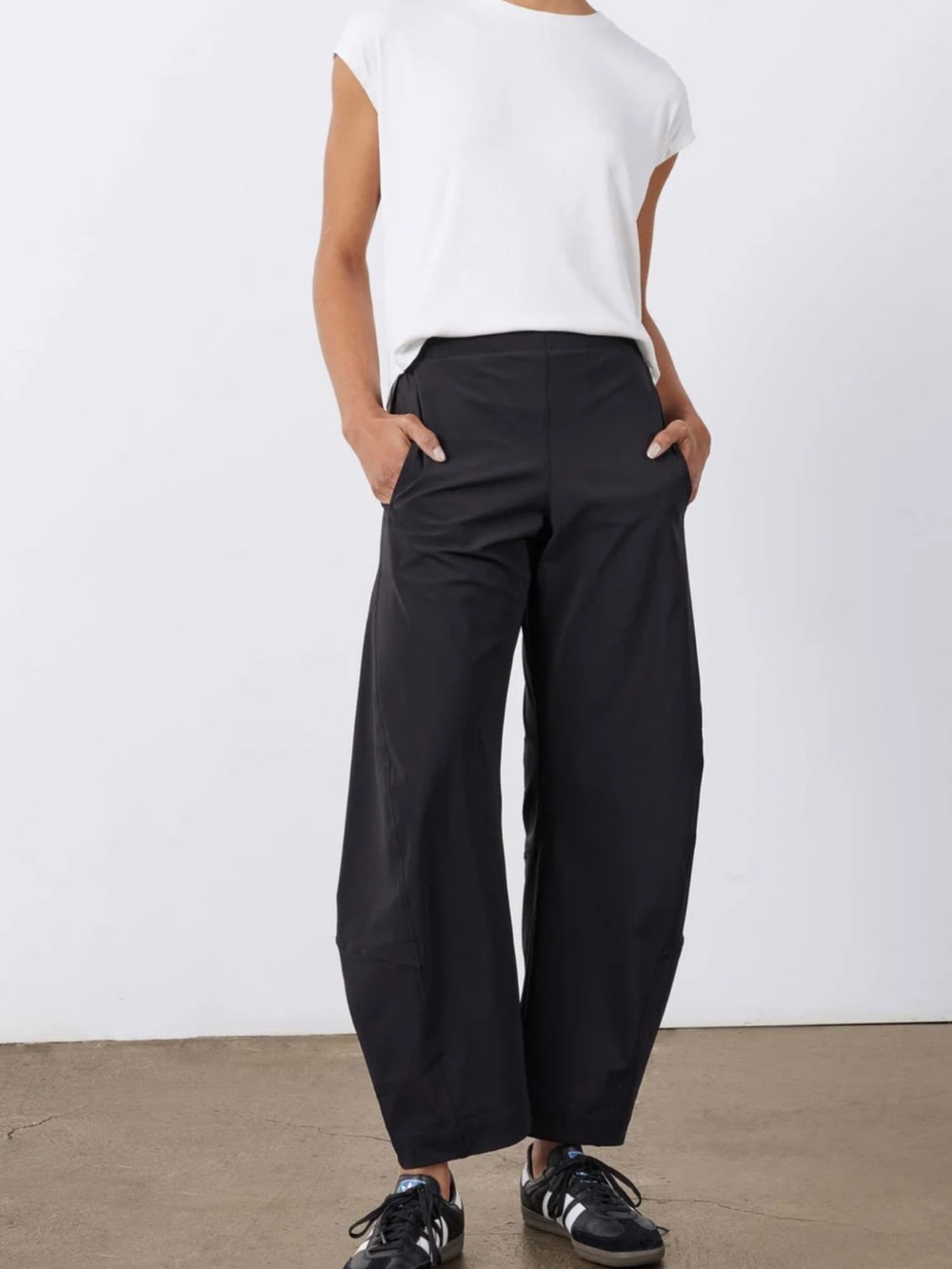 Ruti The Long On The Loose Work Black Pants Barrel-Leg Size 16